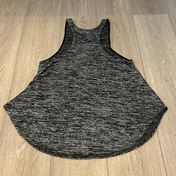 Aritzia Wilfred Free Burnette racer back tank - Picture 4 of 4